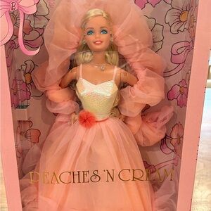 Barbie 1985 Peaches 'N Cream    Brand New unopened in box.